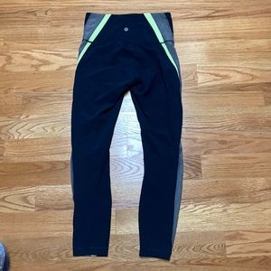 Lululemon Navy 25” Tight with Gray Side Stripe